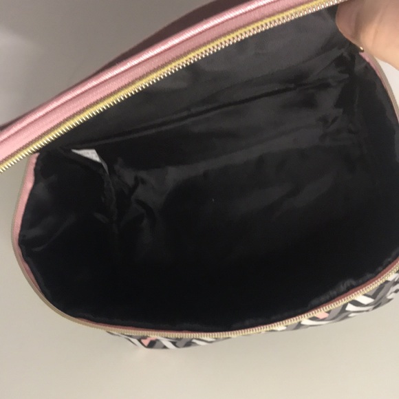 Adrienne Vittadini Cosmetic Case Set - Picture 4 of 8